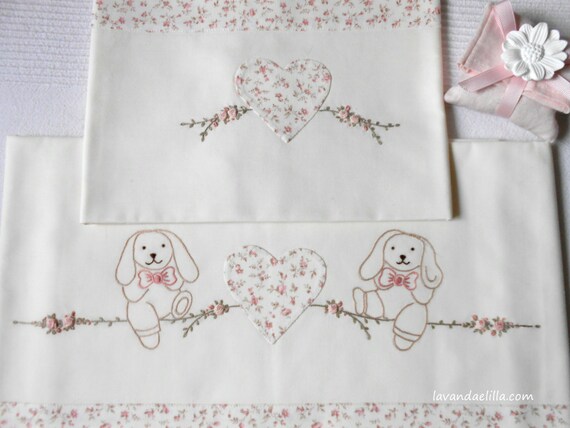 Disegno per lenzuolino da lettino in visto sul mio blog lavandaelilla.com