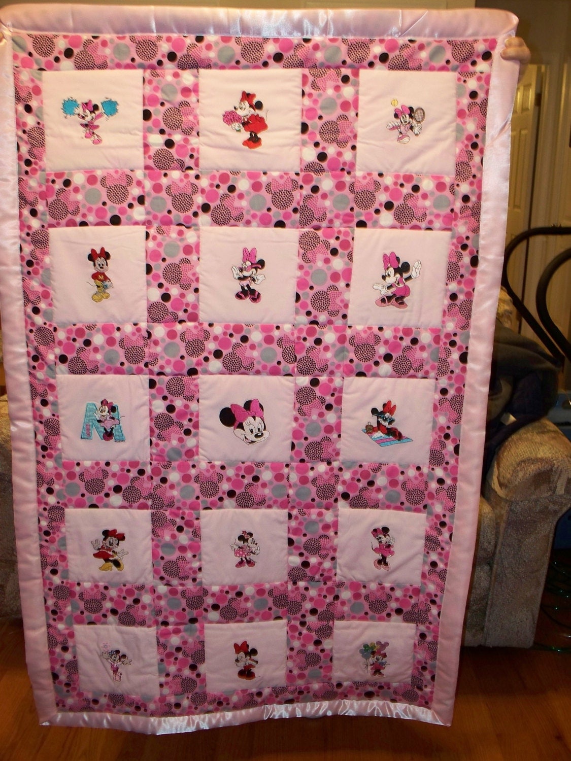 minnie-mouse-quilt