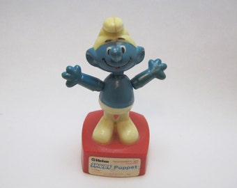 Vintage 1980 Wallace Berrie Helm Peyo Smurf Push Puppet Toy Made in Hong Kong British Patent Great Collectible