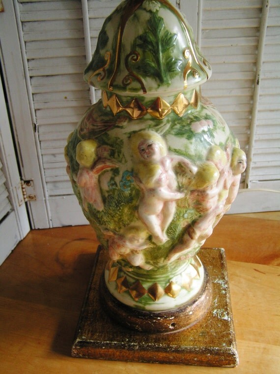 Vintage Cherubs Made in Italy Italian Porcelain Table Lamp