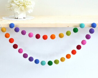Rainbow Nursery Garland - Rainbow Felt Ball Garland - Rainbow Pom Pom Garland - Rainbow Party Garland - Rainbow Nursery Decoration