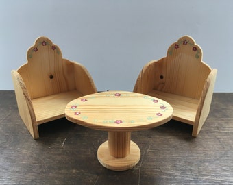 doll table seat