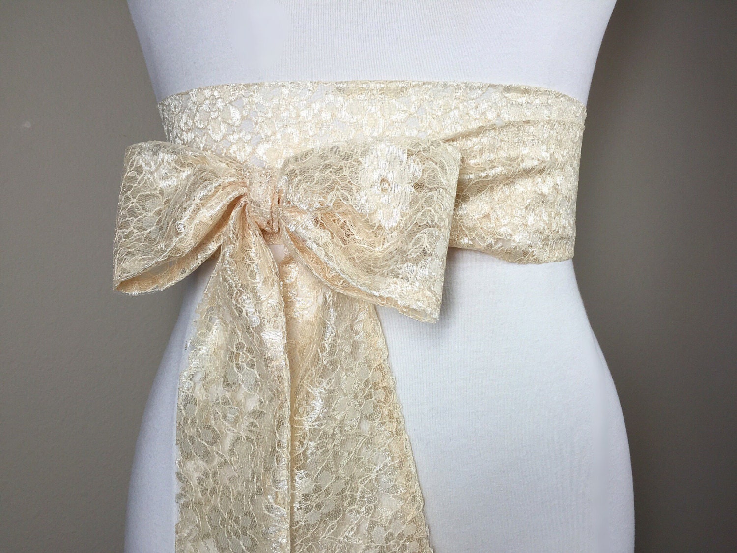 gold colour lace styles