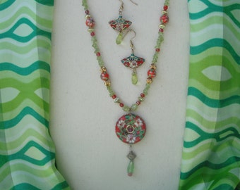 Red & Green Cloisonne Necklace Set