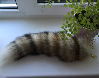 The Fox tail, keychain, keychain tail, fur keychain, fur keychain, fur pompon, Fox tail, fur accessory, trinket on the bag