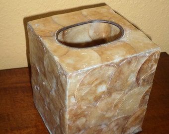 Square Tissue Box/CAPIZ SHELLS/GOLD //Vintage