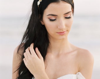 Gold Crown. Gold Bridal Crown. Gold Wedding Tiara. Bridal Hair Accessory {Alice}