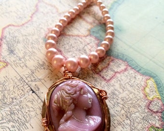 Classy Vintage Pink Cameo