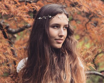 Boho bridal forehead gold vine, wedding headpiece, wedding hair accessory, pearl crystal flower vine, floral wedding halo, pearl tiara crown