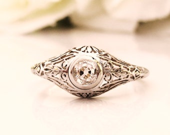 wedding rings with butterfly motif