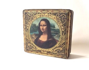 Vintage tin box. 1950's cookies box. Mona Lisa.Leonardo da Vinci. Collectible box