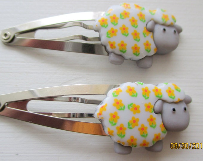 Sheep barrettes-Little girls hair clips-Farm animal accessories-toddlers snap clips-aligator clips-sheep clip on earrings-Easter gifts-