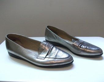 Metallic 80s Leather Loafers, Size 6.5