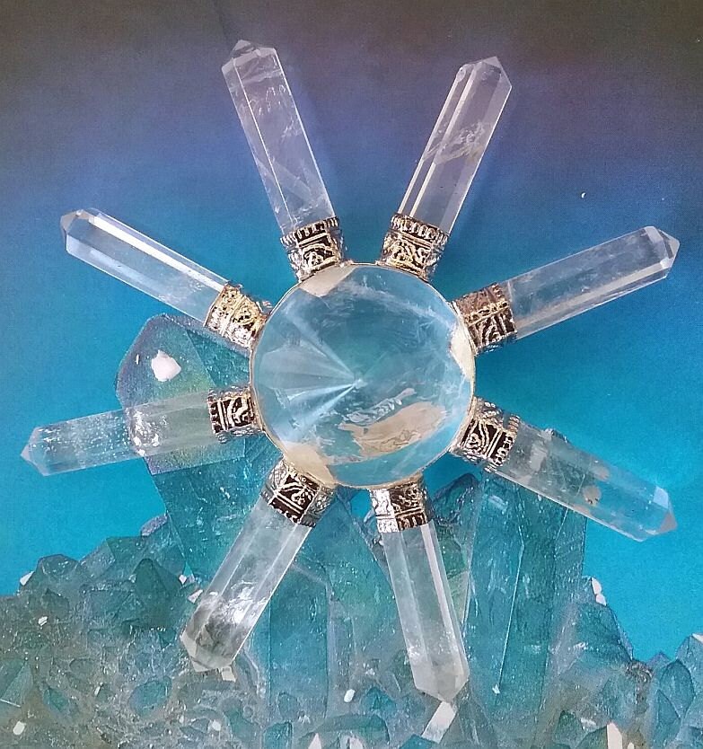 Large 9 Stone QUARTZ CRYSTAL Pyramid Energy GENERATOR With 8