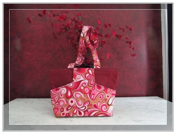 Women's Purse pink paisley over the shoulder handbag hipster reto margo pooketbook wonderfuly stylish and bold just the right accessory
