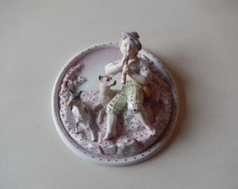 PORCELAIN WALL HANGING