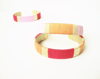 Bangle brass woven cotton yarn colors red - orange - pink with golden Eclats de fantaisie Original gift
