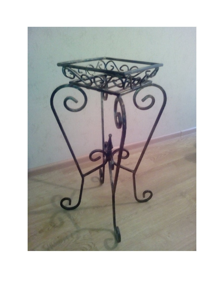 Planter. Wrought Iron Plant Stand for 1 pot Iron Plant Stand