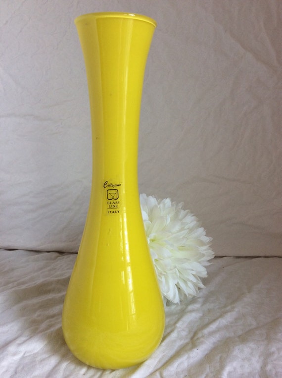 Vintage brilliant yellow glass vase. Made by Collezione Glass