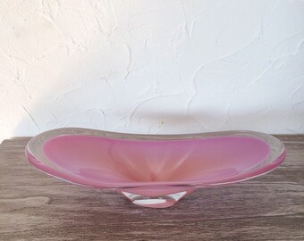 Gorgeous Midcentury Scandinavian Art Glass Coquille