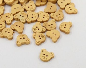 5 wooden buttons nature