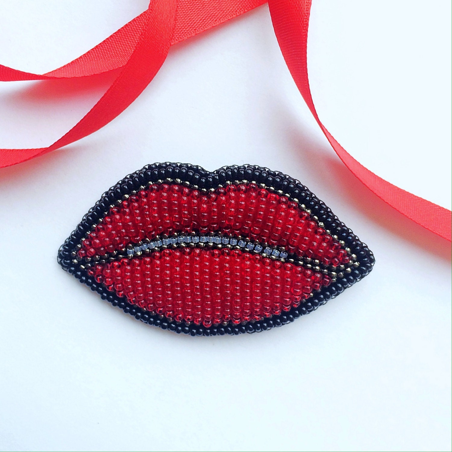 Red lips brooch embroidered jewelry lips by ZefirinaStudioStore