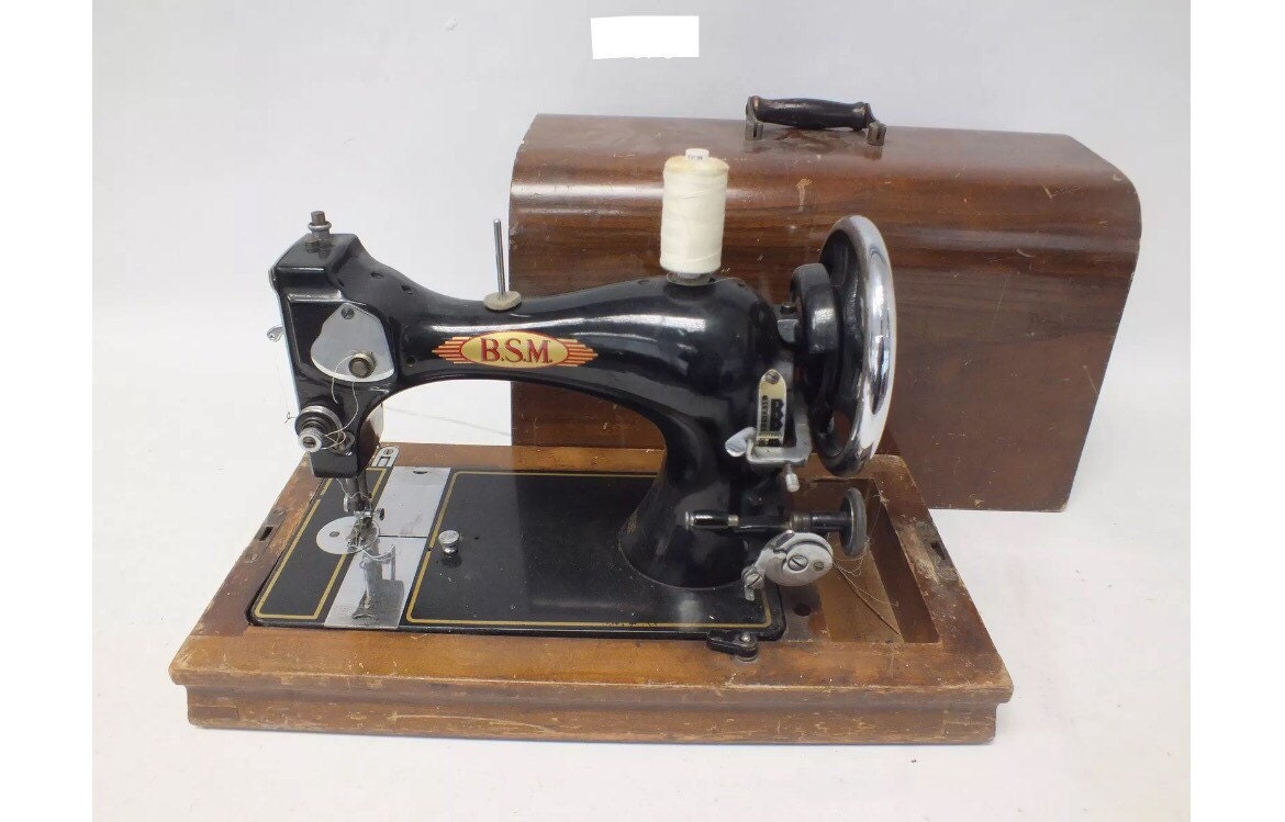Vintage British Sewing Machines Ltd BSM Model 7000 by RJSLondon