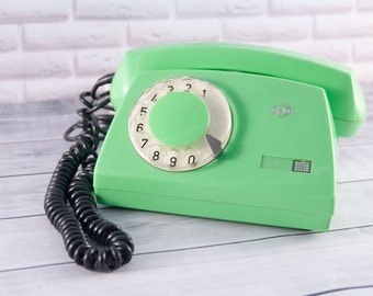 Esstah-La Terrasse - Téléphone à cadran Socotel S63 vert Année 1979 Etat très bon (Vendu
