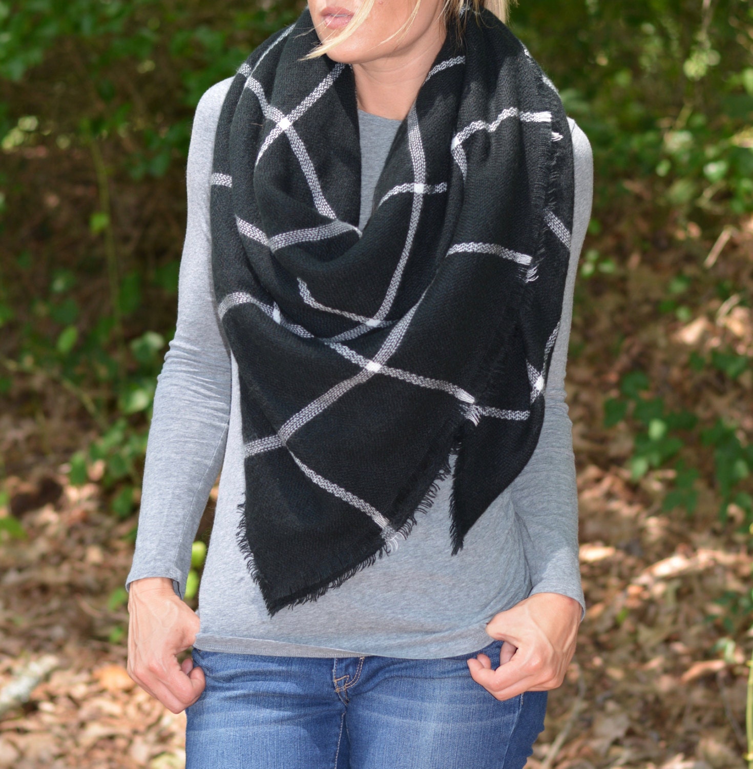 Black and White Blanket Scarf