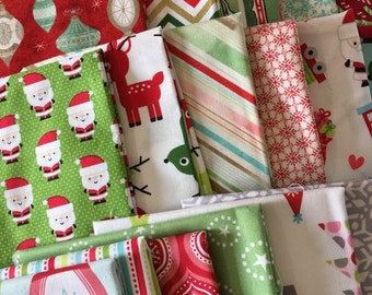 SALE Fabric Scraps, Christmas Scrap Fabrics, Pack of Designer Fabric, Fabric Shoppe fabrics. Best Seller! Limited quantity of these!! 1/2 LB