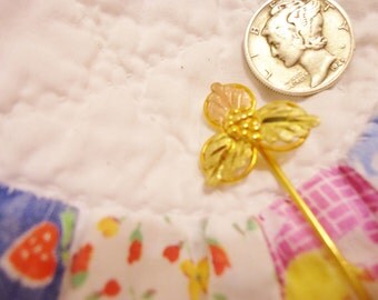 Vintage 10K Black Hills Gold Stick Pin with Grape Leaves Motif