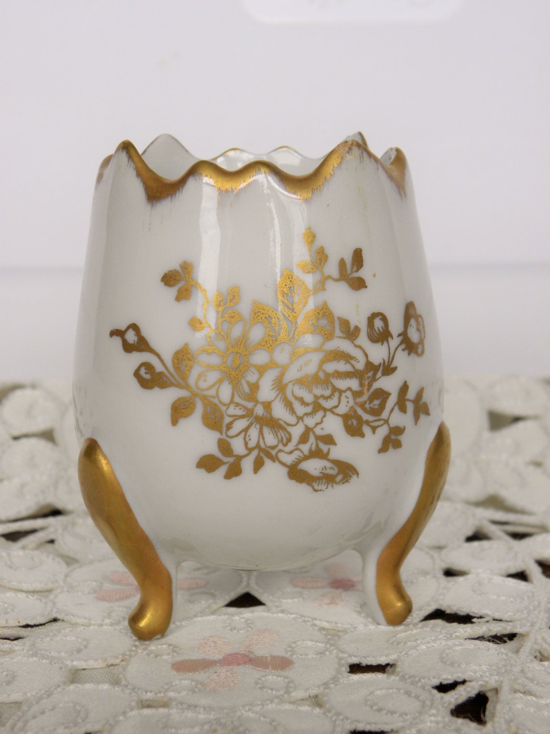 Royal France Limoges Egg Holder Porcelain / Limoge Footed Egg