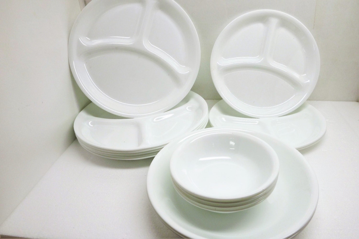 Vintage Corelle Divided Dishes Vegetable Bowls Fruit