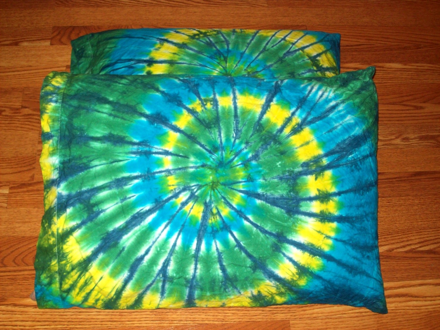 2 Tie Dye Pillow Cases Set of 2 tie dye pillows tie dye