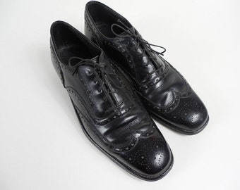 Vintage Men's Two Tone Black and White Shoes by Straight8Vintage