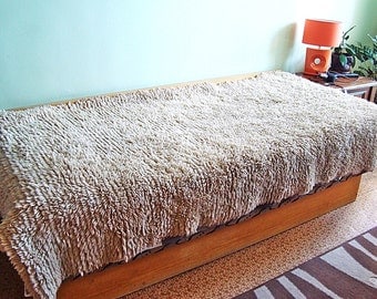Wool Blanket bed cover Shaggy Rug Hand Woven of 100 % merino Flock Bedspread Counterpane