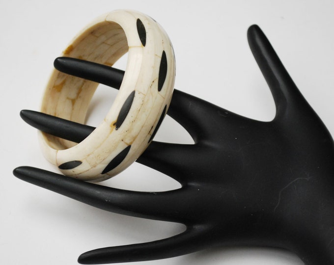 Chunky Bangle - White black -Carved Mossaic Bone - Boho Bracelet