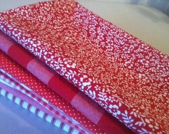 Red and White Cloth Napkins, by CHOW with ME