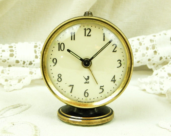 Small Working 1950s French Vintage Black Mechanical Jaz Alarm Clock, 50s Retro Wind Up Bed Side Alarmclock, 1960s Timepiece from France Small Working 1950s French Vintage Black Mechanical Jaz Alarm Clock, 50s Retro Wind Up Bed Side Alarmclock, 1960s Timepiece from France
