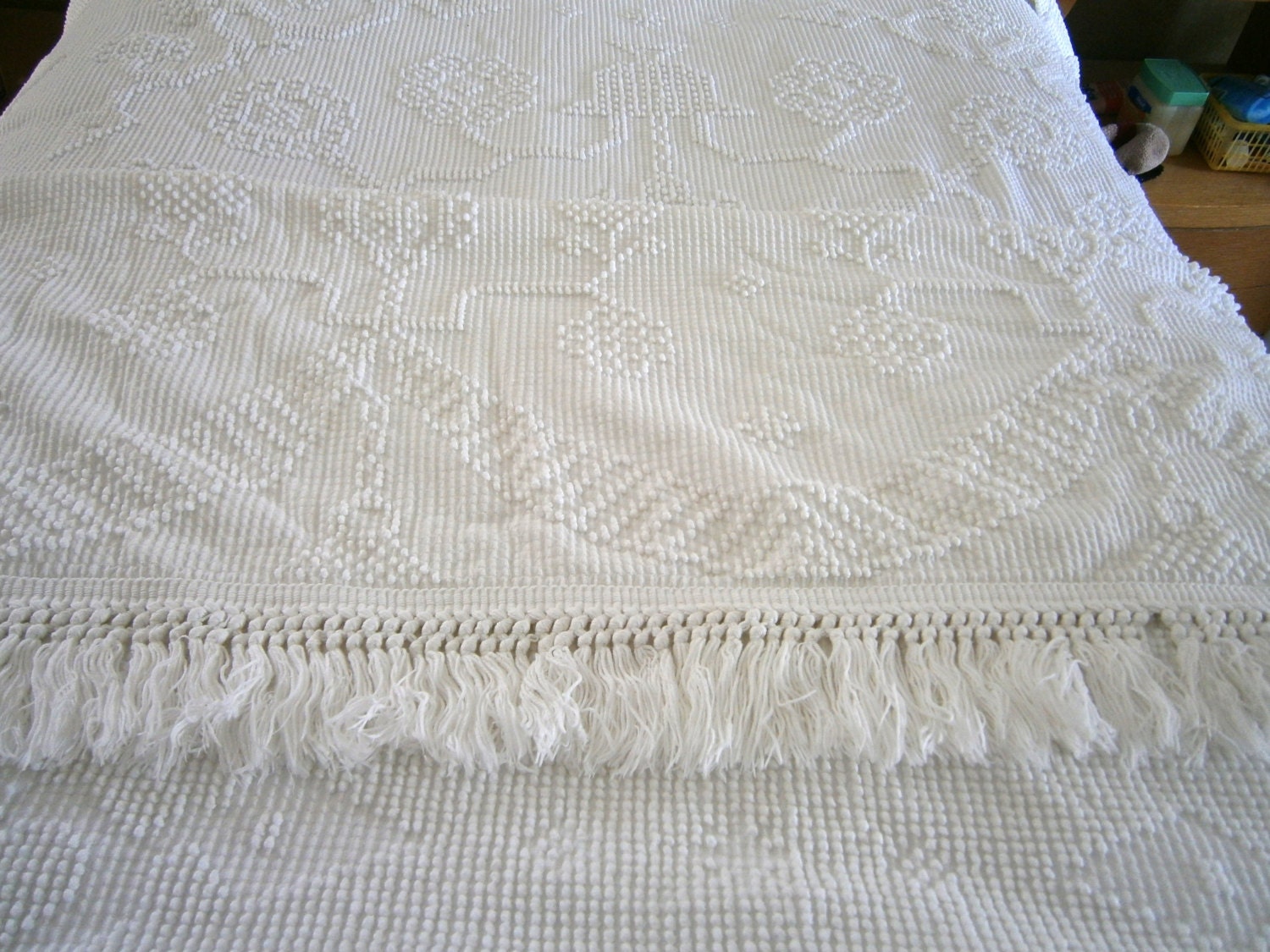 Chenille Bedspread / Bates Hobnail Bedspread /