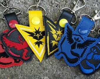 Pokemon Go Keychain Red Team Valor Pokémon Team Logo Blue Team Mystic Backpack Tag Yellow Team Instinct Team Emblem Go Logo