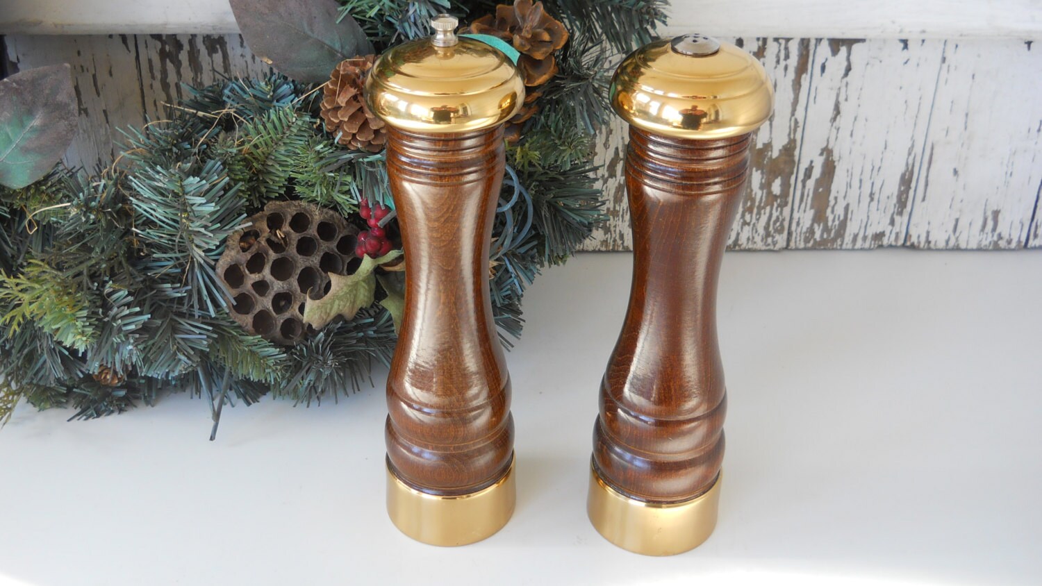 Vintage LEEDS Salt Shaker and Pepper Mill Made in California USA Natural Bounty Vintage