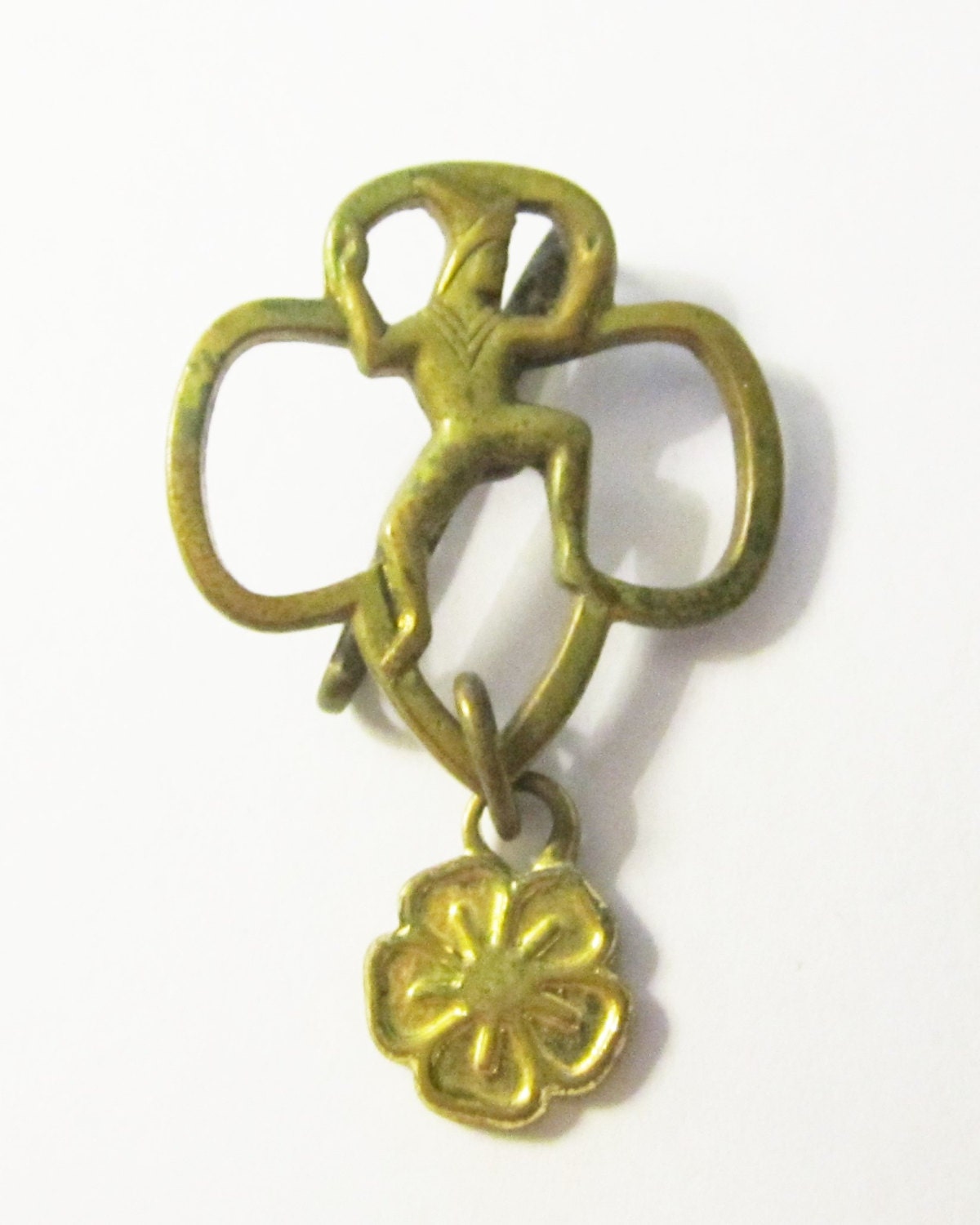 Vintage Brownie Girl Scout Membership Pin with Hanging Daisy