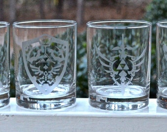 Legend of Zelda etched drinking glass, Legend of Zelda rocks glass, tall drinking glass, pub glass, personalized Zelda glass