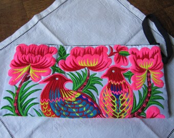 Pocket embroidered, ethnic, strap