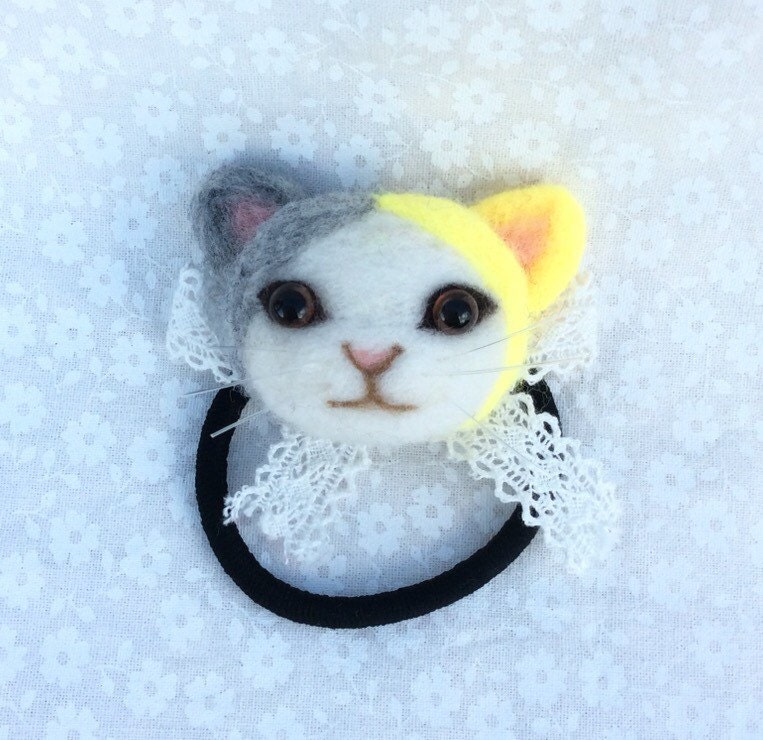 Cute hair accessory. Needle felted pretty cat hairband