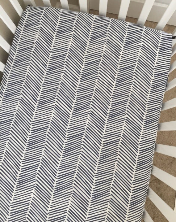 Crib Sheet Freeform Arrows in Indigo