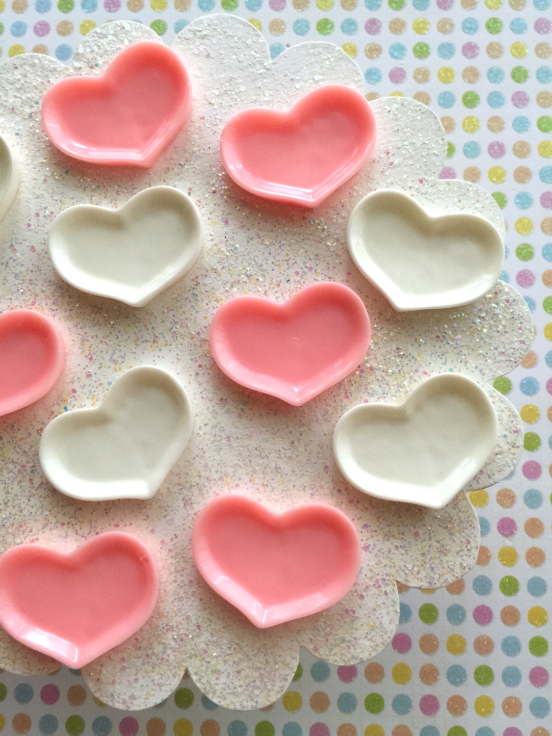 4 pcs Small heart shaped resin plates for clay miniatures