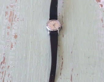 Vintage Timex Watch, Leather Watches, Black Leather Watch, Timex, Women's Timex, Wrist Watches, Vintage Watches, Vintage Timex, Timex Watch