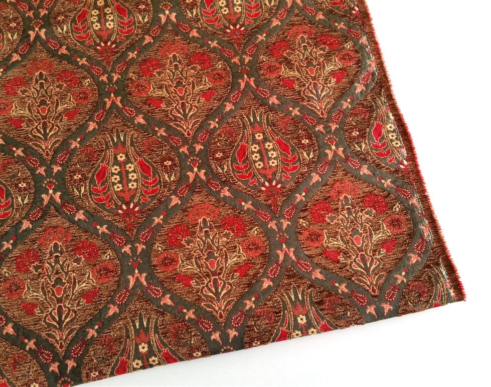 Chenille Upholstery Fabric Floral Fabric with Tulip & Clove